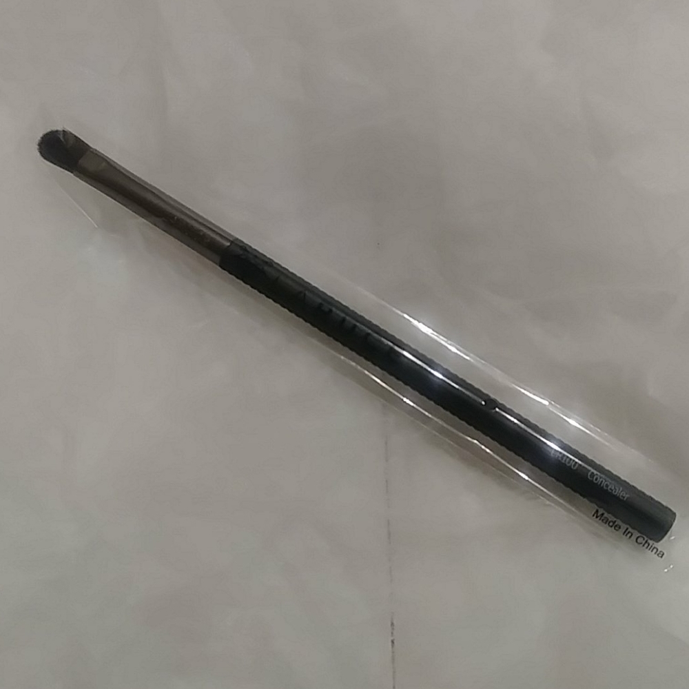 💚10 /$20 LARUCE BRUSH